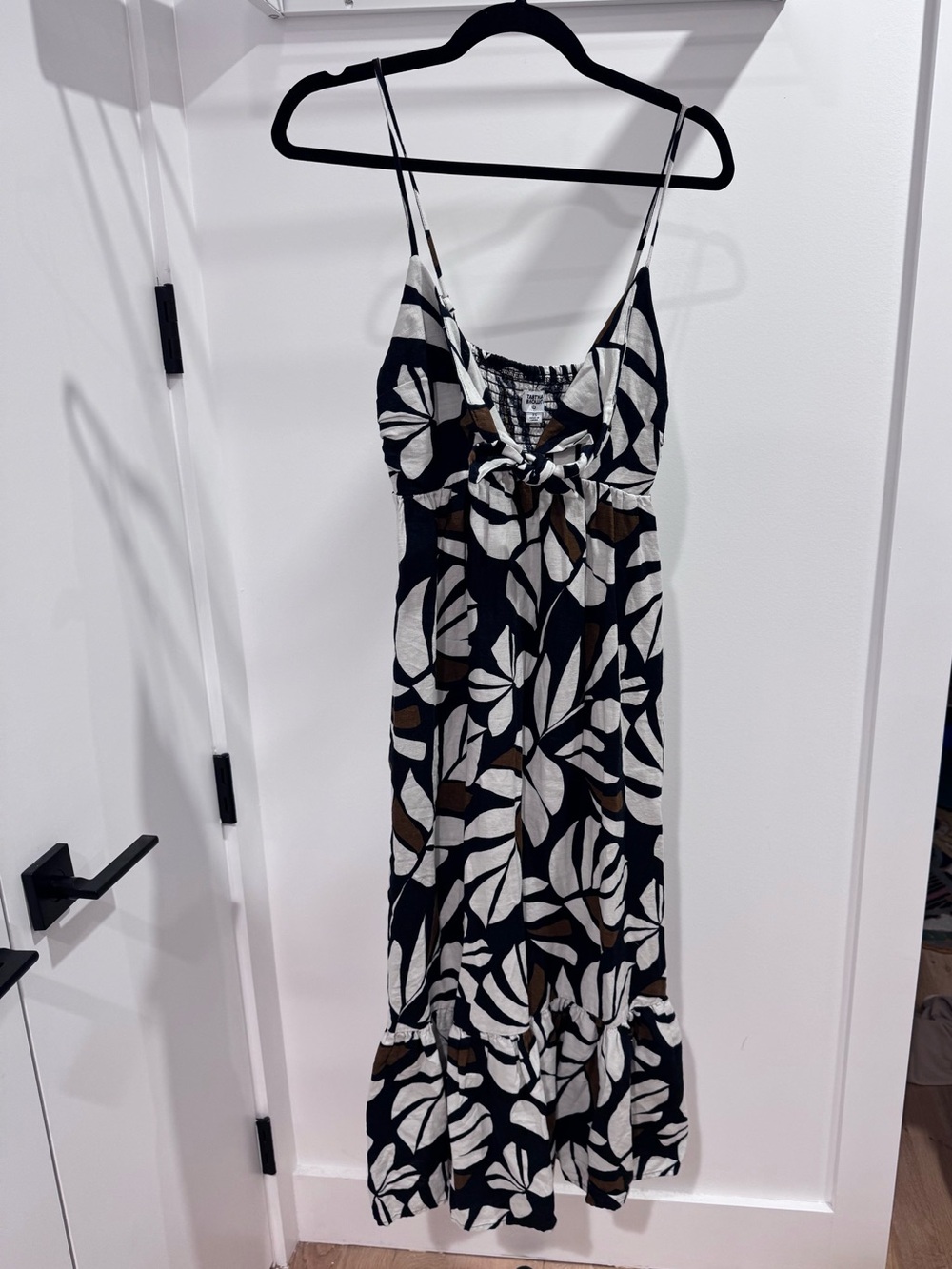 Black & White Leaf-Print Maxi Dress with Brown Accents - Tabitha Brown